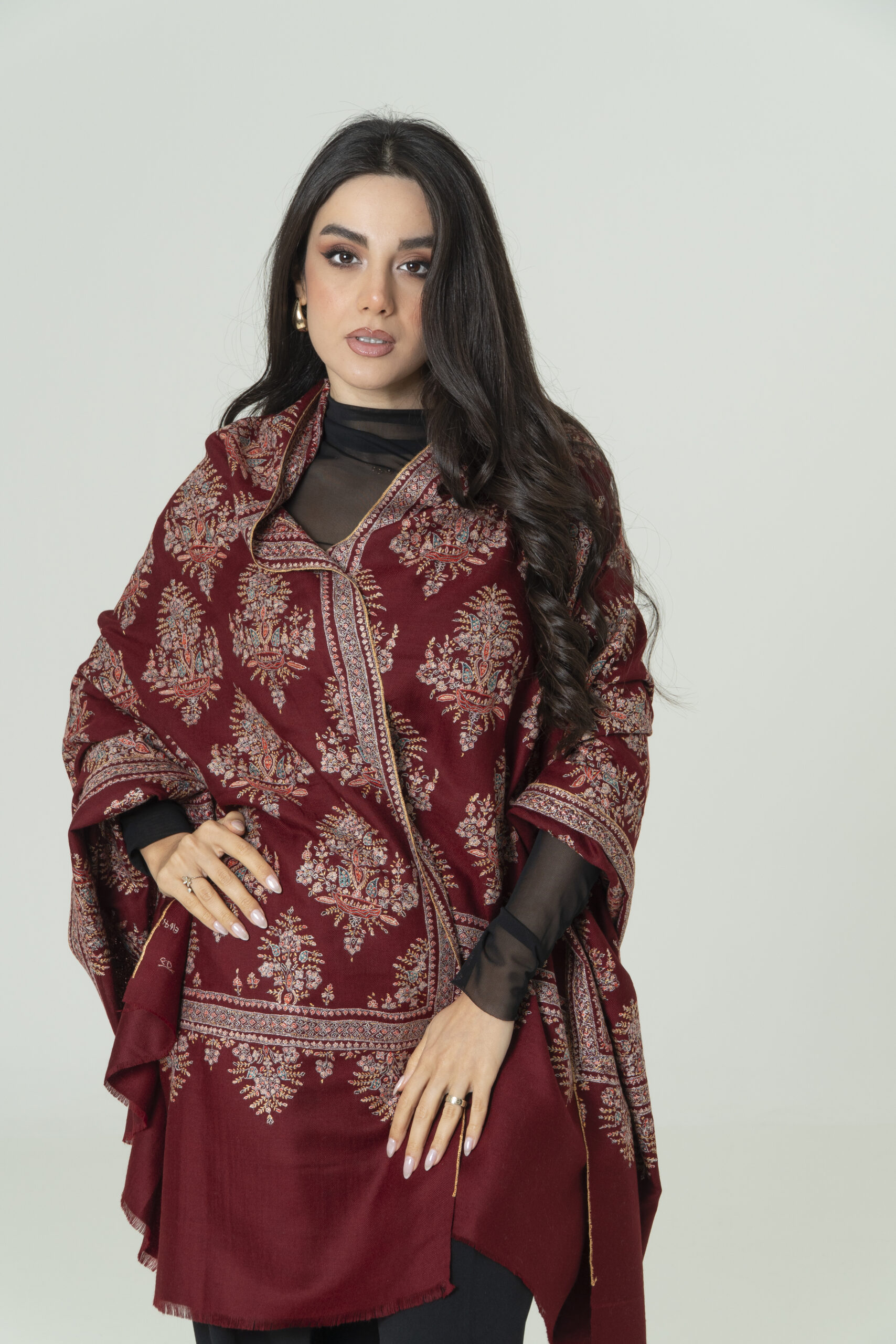 Sapphire Grace Pashmina – Refined Beauty