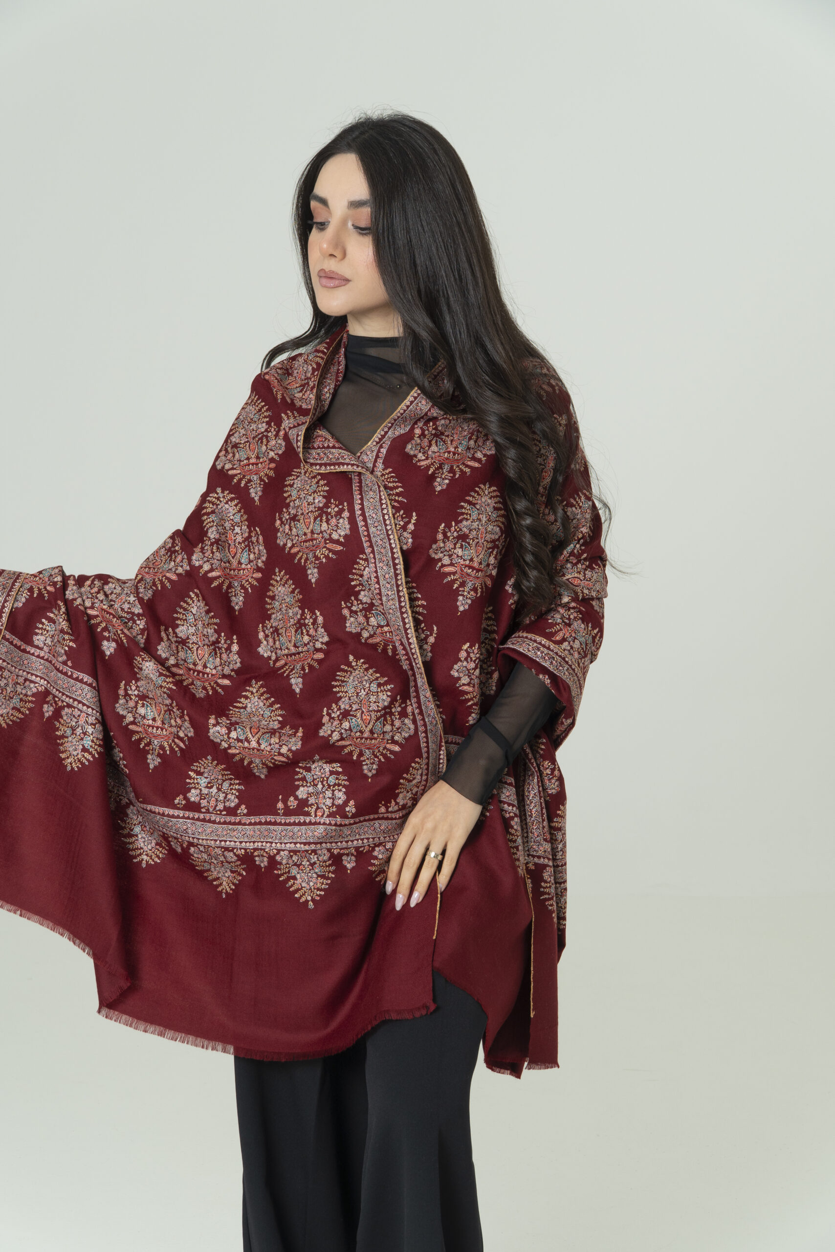 Sapphire Grace Pashmina – Refined Beauty - Image 3