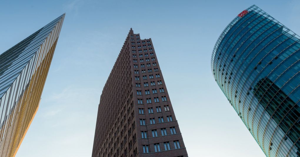 ACCREDITATIONS & AWARDS