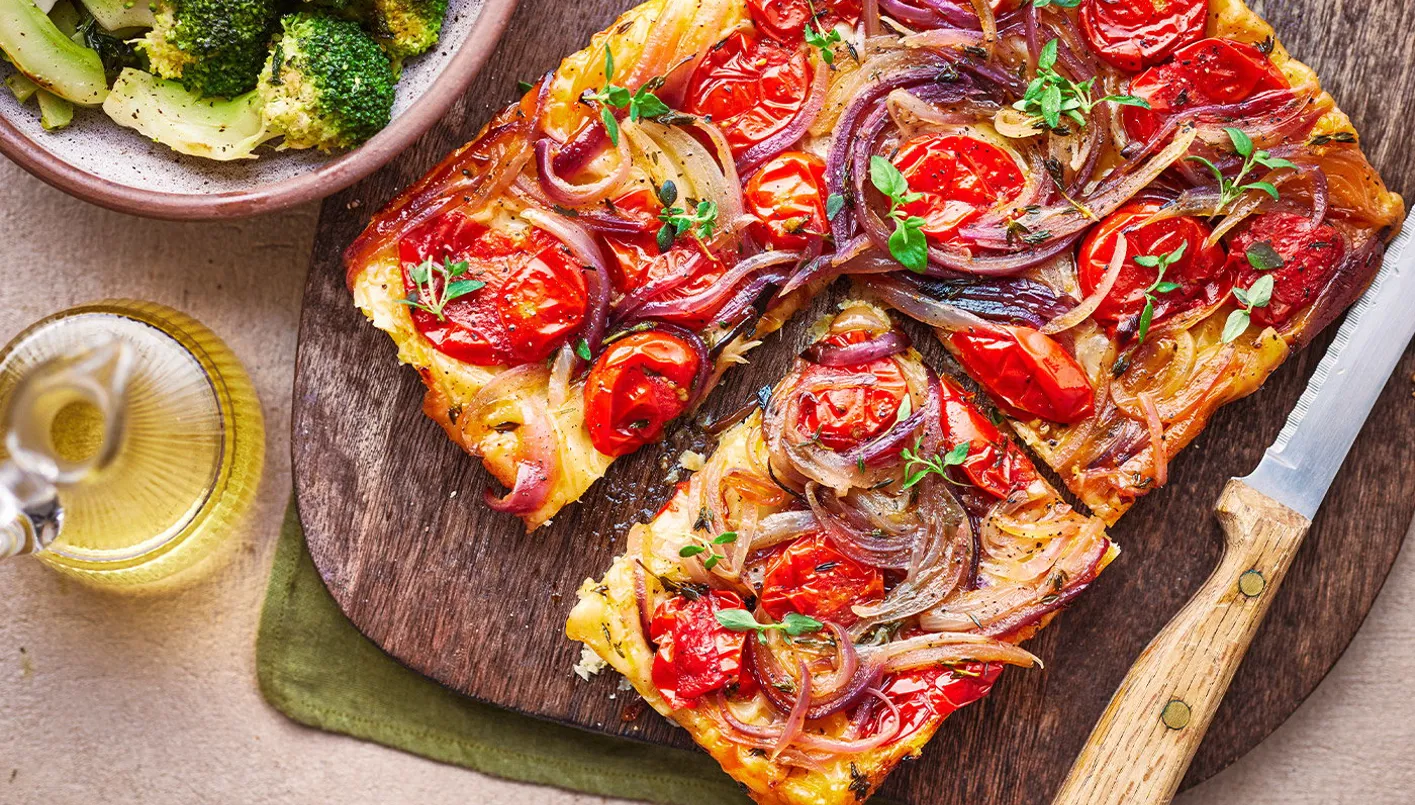 وصفات – فطيرة الطماطم المقلوبة…سهلة وسريعة التحضير – – أخبارنا