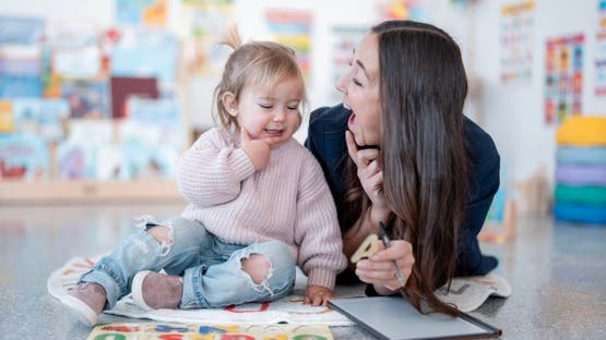 عالم الأسرة – أيهما أفضل: إتقان لغة ثانية في الصغر أم بعد البلوغ؟ – الأخبار جديدنا – أخبارنا